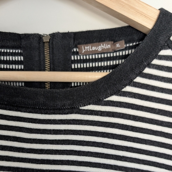 J. McLaughlin Size XL Black And White Striped Knit Sweater Dress Zipper Preppy - Picture 3 of 9